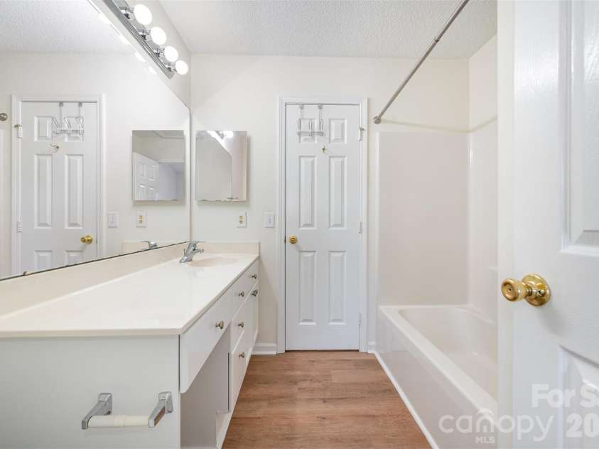 2149 Preakness Court, Charlotte, NC 28273.  MLS# CAR4371468, YatesRealty ID 18148. 