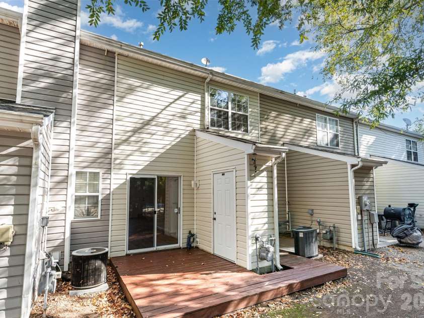 2149 Preakness Court, Charlotte, NC 28273.  MLS# CAR4371468, YatesRealty ID 18148. 