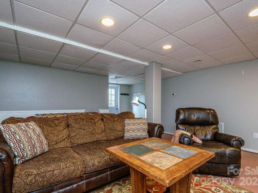 520 Corbly Drive, Hendersonville, NC 28739.  MLS# CAR4214880, YatesRealty ID 18148. Family Room View 2