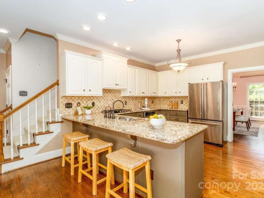 1233 Weymouth Lane, Charlotte, NC 28270.  MLS# CAR4247892, YatesRealty ID 18149. 