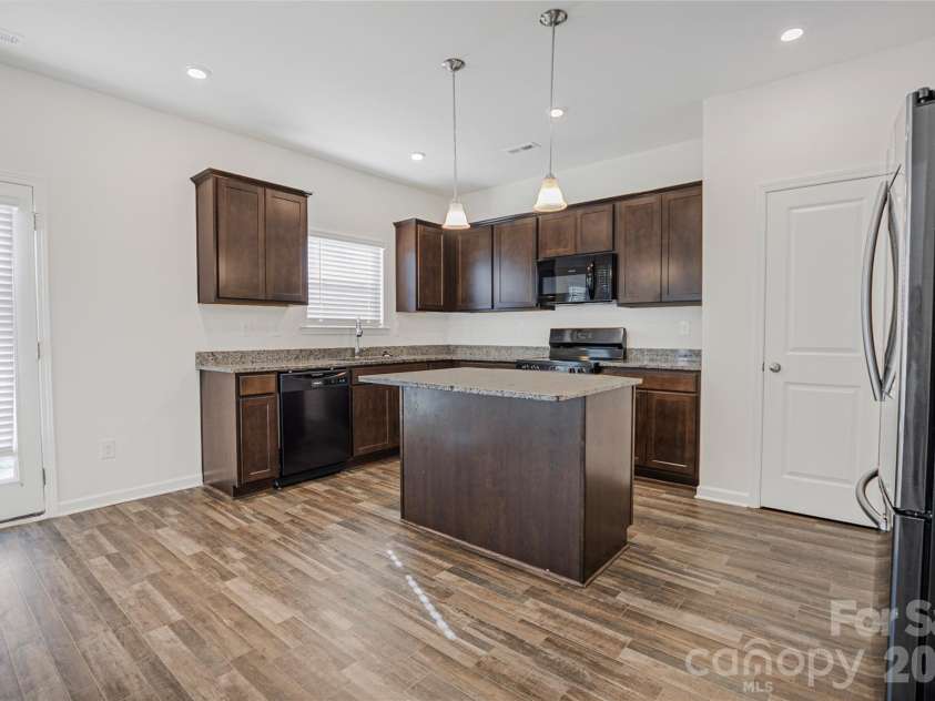 7008 Amberhouse Drive, Charlotte, NC 28212.  MLS# CAR4358844, YatesRealty ID 18149. 