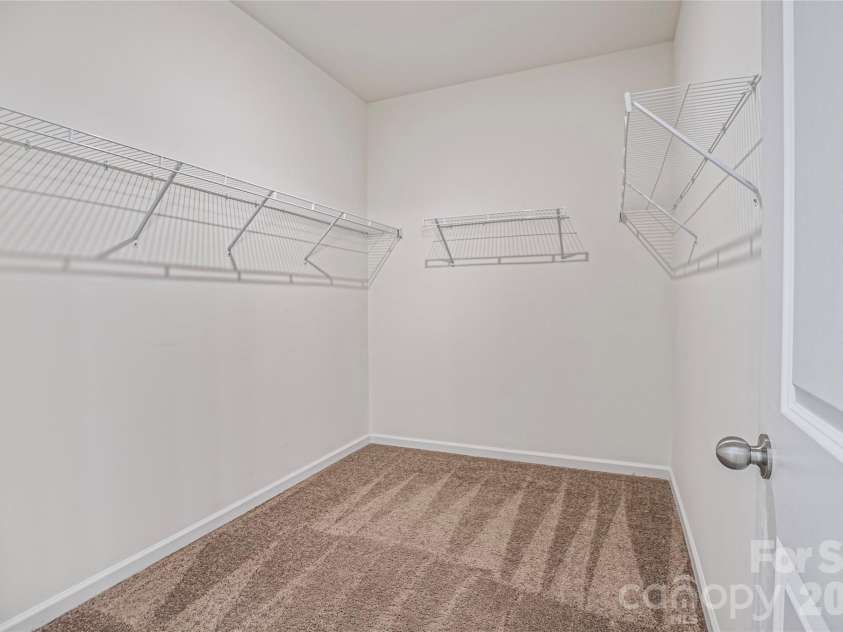7008 Amberhouse Drive, Charlotte, NC 28212.  MLS# CAR4358844, YatesRealty ID 18149. 