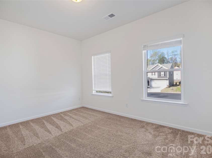 7008 Amberhouse Drive, Charlotte, NC 28212.  MLS# CAR4358844, YatesRealty ID 18149. 