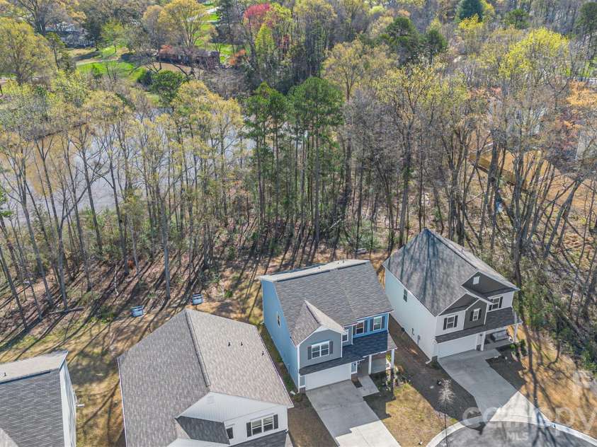 7008 Amberhouse Drive, Charlotte, NC 28212.  MLS# CAR4358844, YatesRealty ID 18149. 