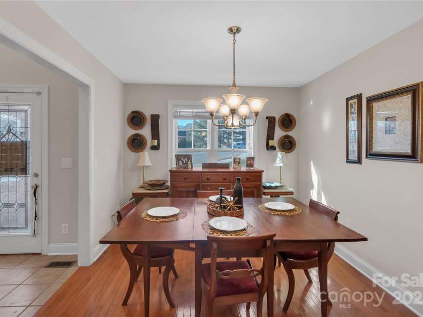 305 Goldfinch Court, Shelby, NC 28150.  MLS# CAR4215639, YatesRealty ID 1815. 