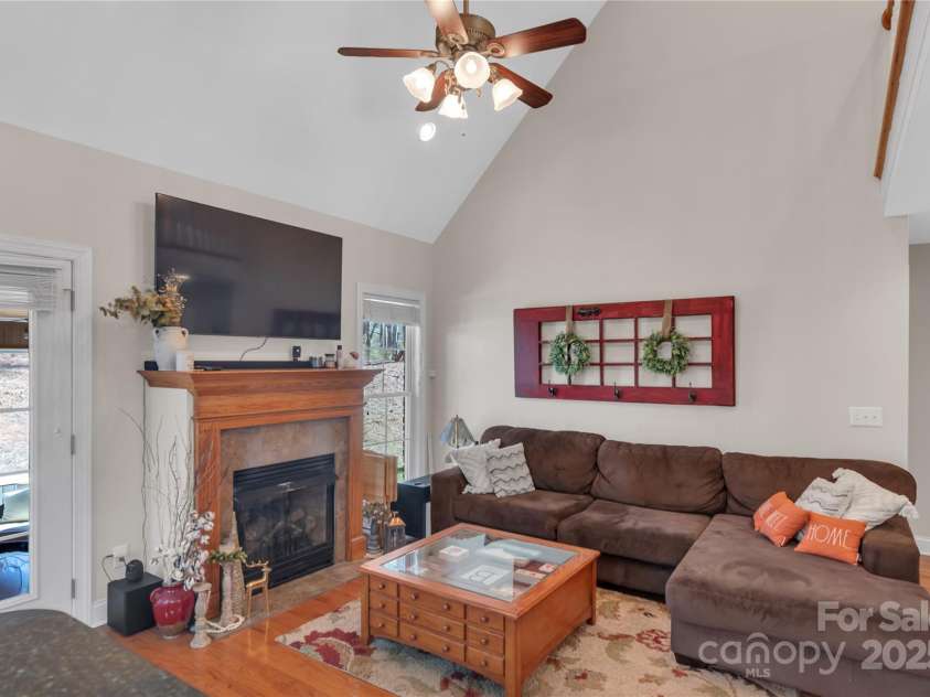 305 Goldfinch Court, Shelby, NC 28150.  MLS# CAR4215639, YatesRealty ID 1815. 