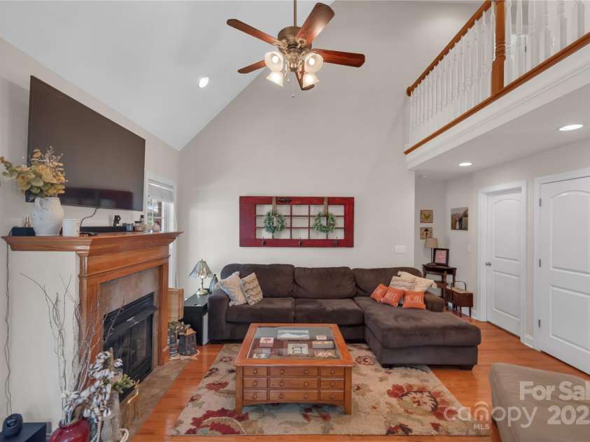 305 Goldfinch Court, Shelby, NC 28150.  MLS# CAR4215639, YatesRealty ID 1815. 