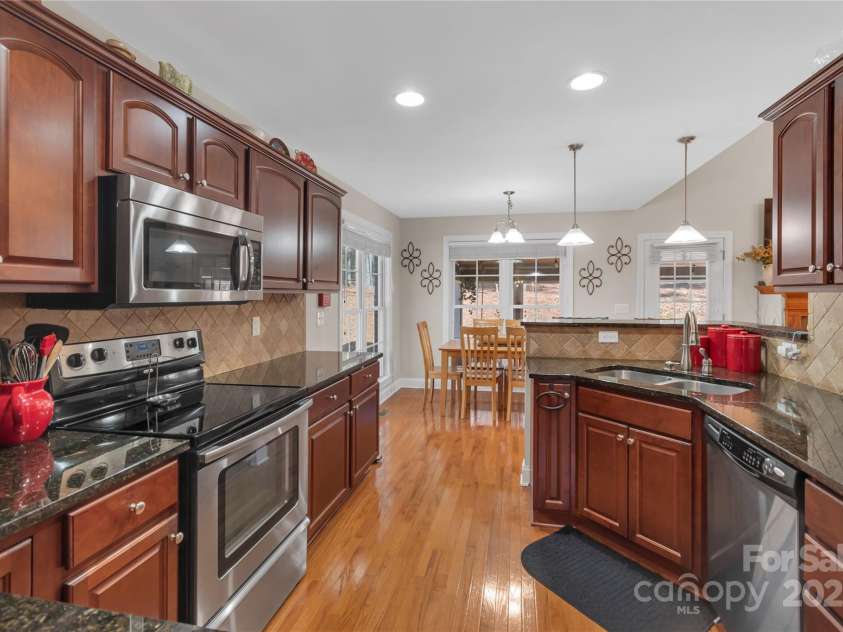 305 Goldfinch Court, Shelby, NC 28150.  MLS# CAR4215639, YatesRealty ID 1815. 