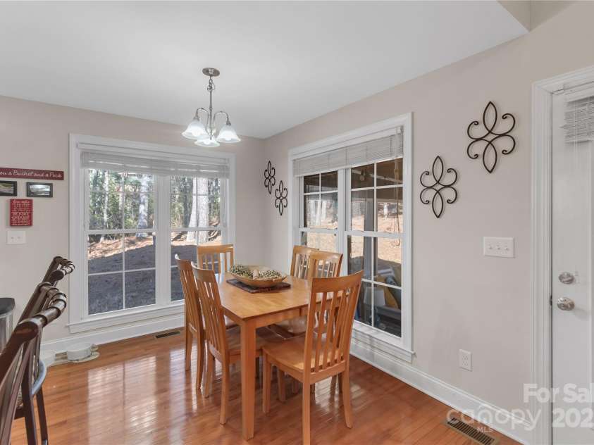 305 Goldfinch Court, Shelby, NC 28150.  MLS# CAR4215639, YatesRealty ID 1815. 