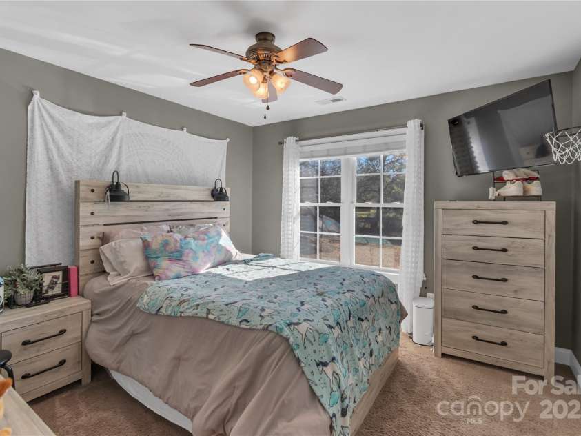 305 Goldfinch Court, Shelby, NC 28150.  MLS# CAR4215639, YatesRealty ID 1815. 