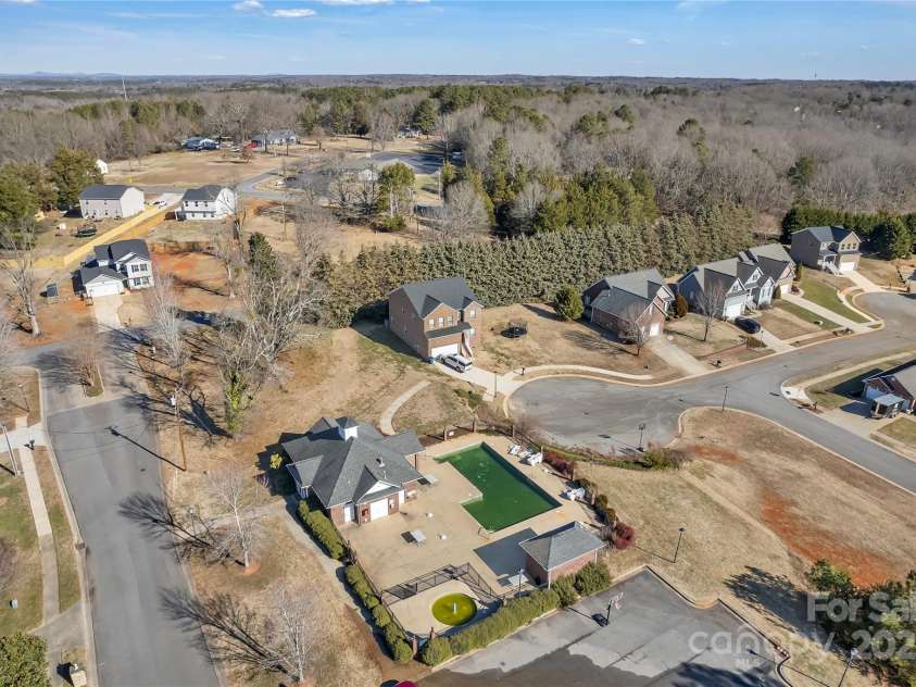 305 Goldfinch Court, Shelby, NC 28150.  MLS# CAR4215639, YatesRealty ID 1815. 