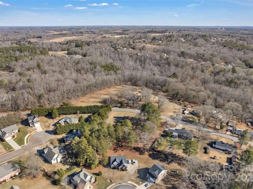 305 Goldfinch Court, Shelby, NC 28150.  MLS# CAR4215639, YatesRealty ID 1815. 