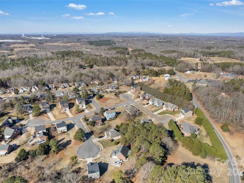 305 Goldfinch Court, Shelby, NC 28150.  MLS# CAR4215639, YatesRealty ID 1815. 