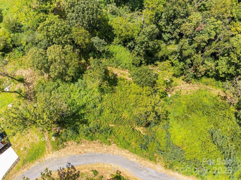 344 Espen Ridge, Asheville, NC 28804.  MLS# CAR4299021, YatesRealty ID 1815. 