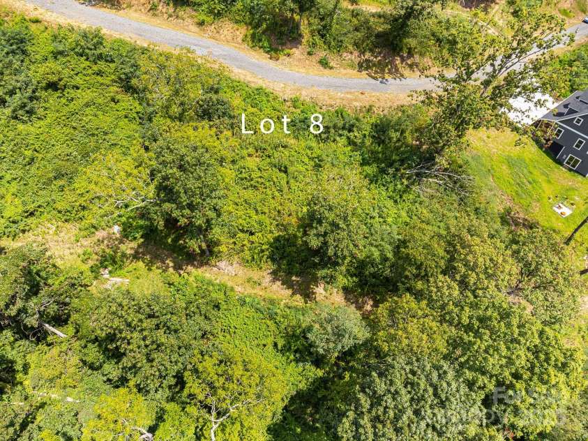 344 Espen Ridge, Asheville, NC 28804.  MLS# CAR4299021, YatesRealty ID 1815. 