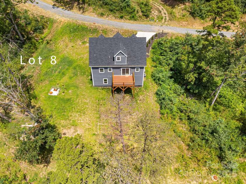 344 Espen Ridge, Asheville, NC 28804.  MLS# CAR4299021, YatesRealty ID 1815. 