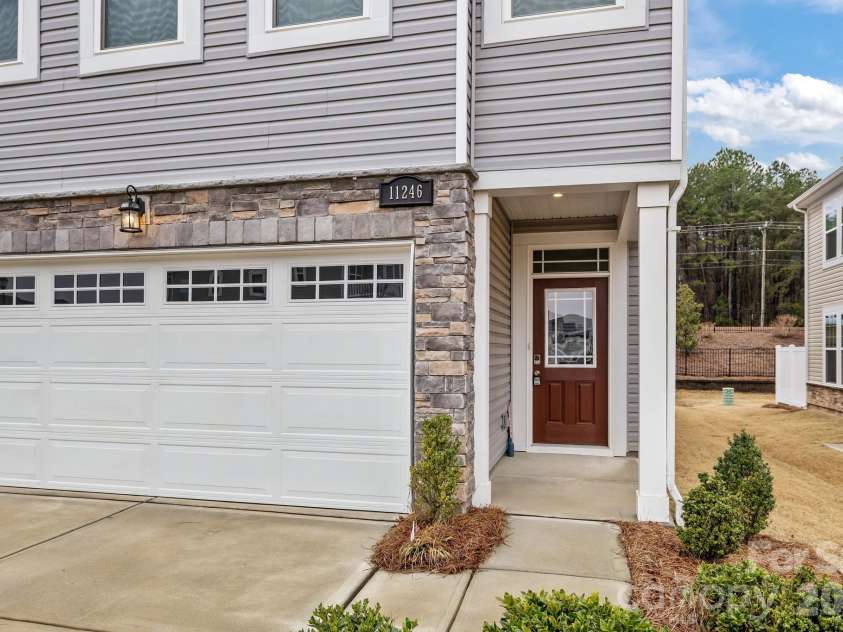 11246 Bartrams Way, Charlotte, NC 28278.  MLS# CAR4350001, YatesRealty ID 18150. 