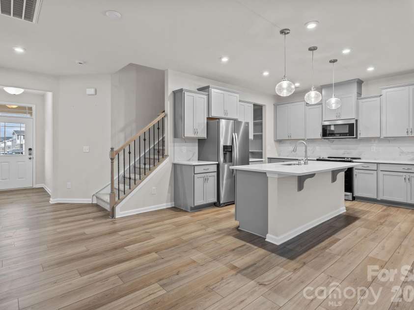 11246 Bartrams Way, Charlotte, NC 28278.  MLS# CAR4350001, YatesRealty ID 18150. 