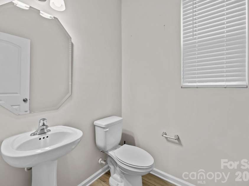 11246 Bartrams Way, Charlotte, NC 28278.  MLS# CAR4350001, YatesRealty ID 18150. 