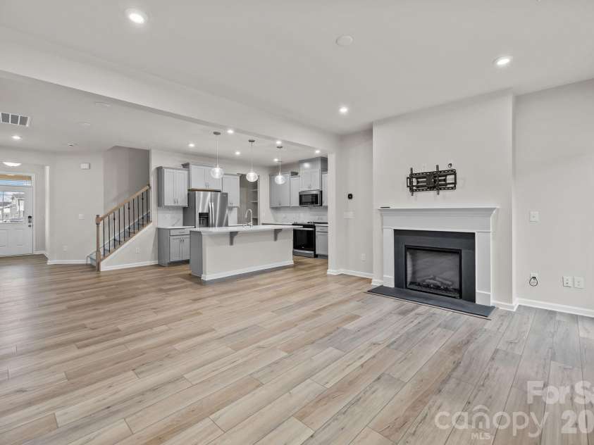 11246 Bartrams Way, Charlotte, NC 28278.  MLS# CAR4350001, YatesRealty ID 18150. 