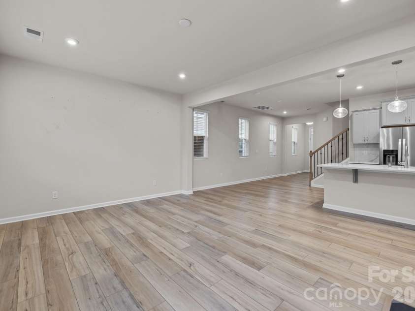 11246 Bartrams Way, Charlotte, NC 28278.  MLS# CAR4350001, YatesRealty ID 18150. 