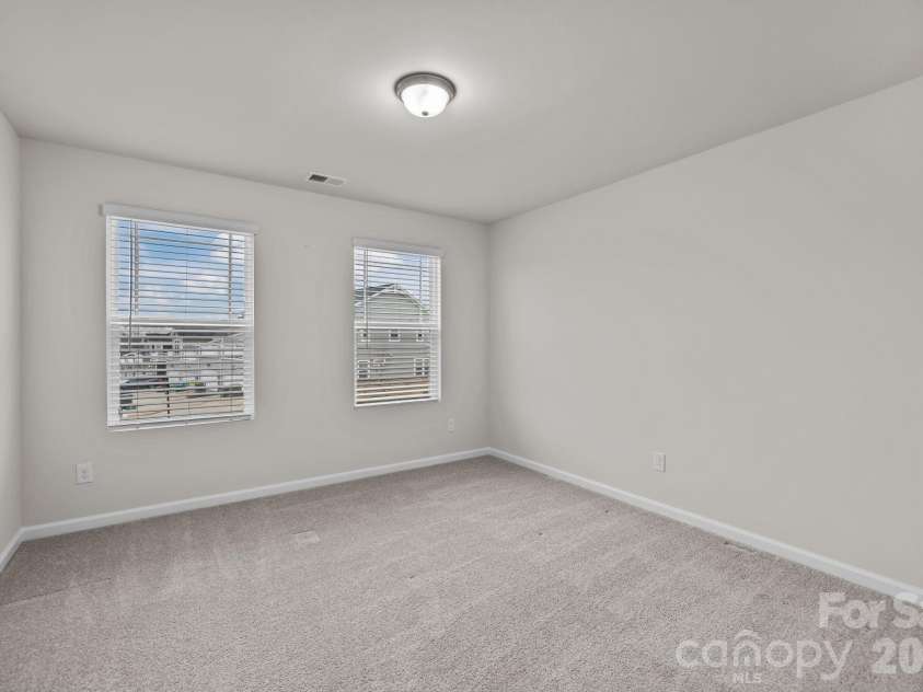 11246 Bartrams Way, Charlotte, NC 28278.  MLS# CAR4350001, YatesRealty ID 18150. 