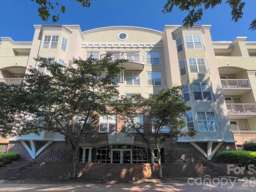 405 7th Street, Charlotte, NC 28202.  MLS# CAR4384927, YatesRealty ID 18152. 