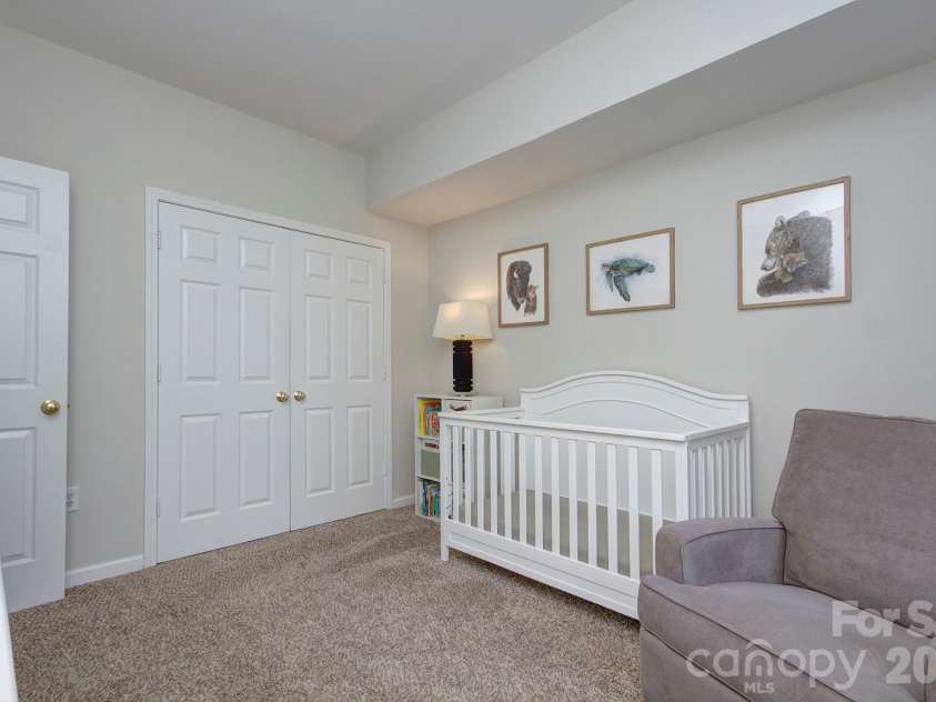 405 7th Street, Charlotte, NC 28202.  MLS# CAR4384927, YatesRealty ID 18152. 