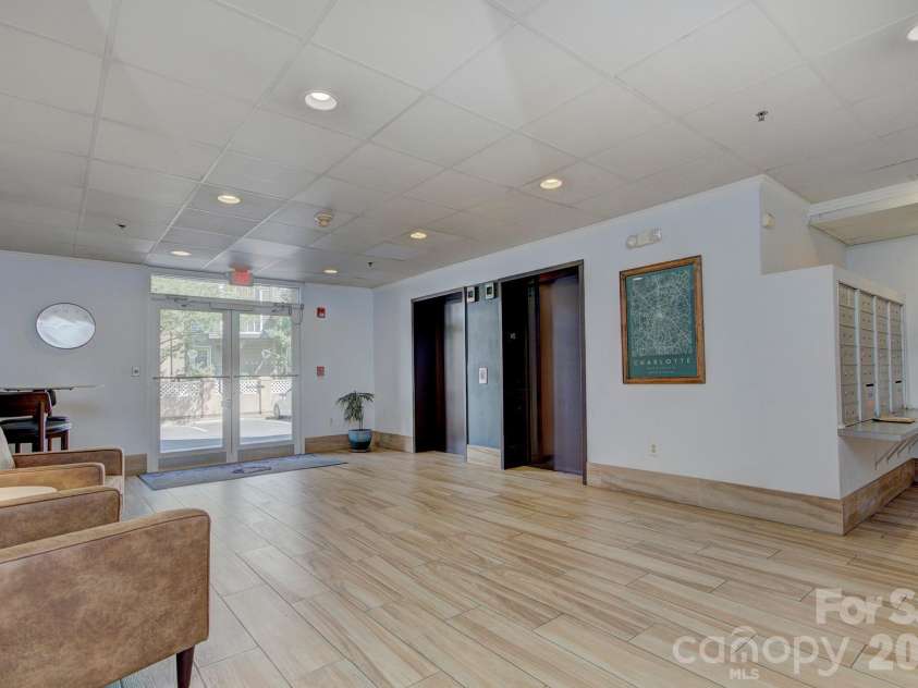 405 7th Street, Charlotte, NC 28202.  MLS# CAR4384927, YatesRealty ID 18152. 