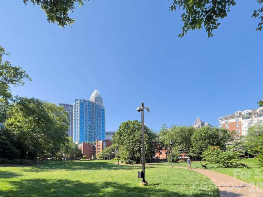 405 7th Street, Charlotte, NC 28202.  MLS# CAR4384927, YatesRealty ID 18152. 