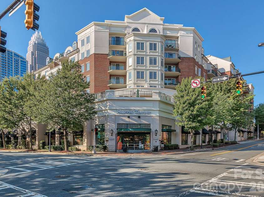 405 7th Street, Charlotte, NC 28202.  MLS# CAR4384927, YatesRealty ID 18152. 