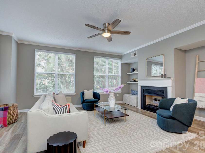 405 7th Street, Charlotte, NC 28202.  MLS# CAR4384927, YatesRealty ID 18152. 