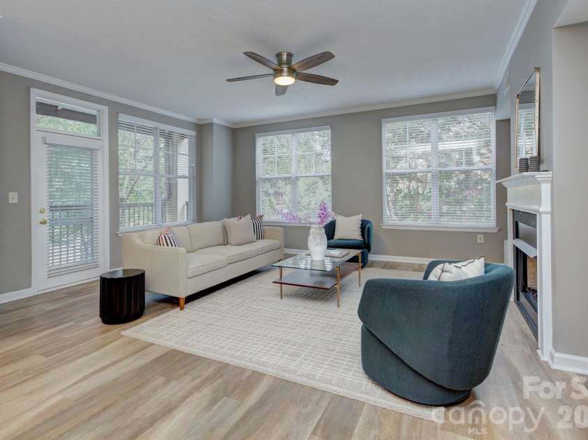 405 7th Street, Charlotte, NC 28202.  MLS# CAR4384927, YatesRealty ID 18152. 