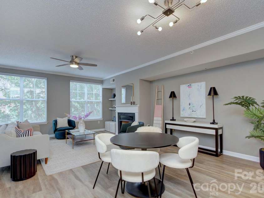 405 7th Street, Charlotte, NC 28202.  MLS# CAR4384927, YatesRealty ID 18152. 