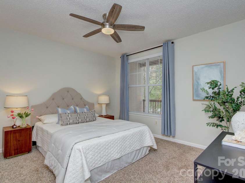 405 7th Street, Charlotte, NC 28202.  MLS# CAR4384927, YatesRealty ID 18152. 