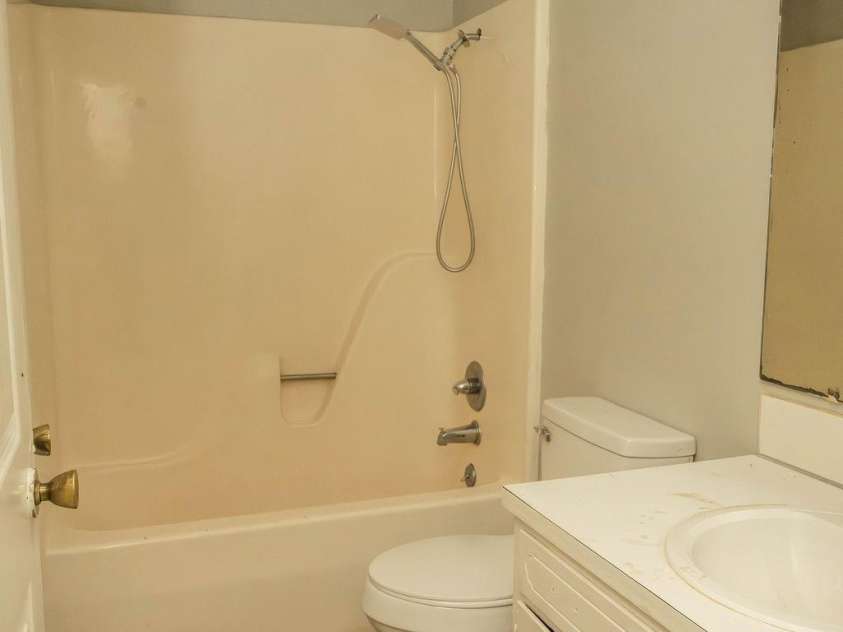 2472 Lake Street, Lincolnton, NC 28092.  MLS# CAR4374146, YatesRealty ID 18153. 
