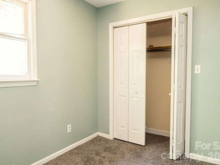2472 Lake Street, Lincolnton, NC 28092.  MLS# CAR4374146, YatesRealty ID 18153. 