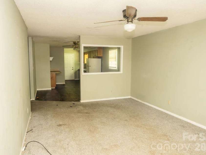 2472 Lake Street, Lincolnton, NC 28092.  MLS# CAR4374146, YatesRealty ID 18153. First Unit