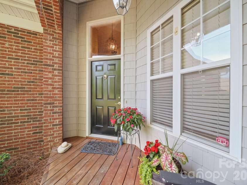 13339 Mint Lake Drive, Matthews, NC 28105.  MLS# CAR4373352, YatesRealty ID 18154. 