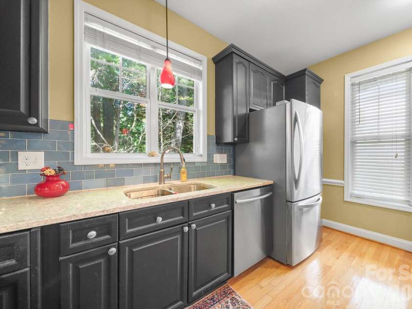 13339 Mint Lake Drive, Matthews, NC 28105.  MLS# CAR4373352, YatesRealty ID 18154. 