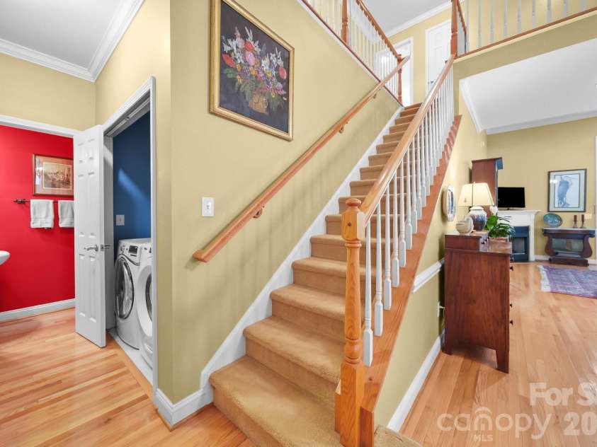 13339 Mint Lake Drive, Matthews, NC 28105.  MLS# CAR4373352, YatesRealty ID 18154. 