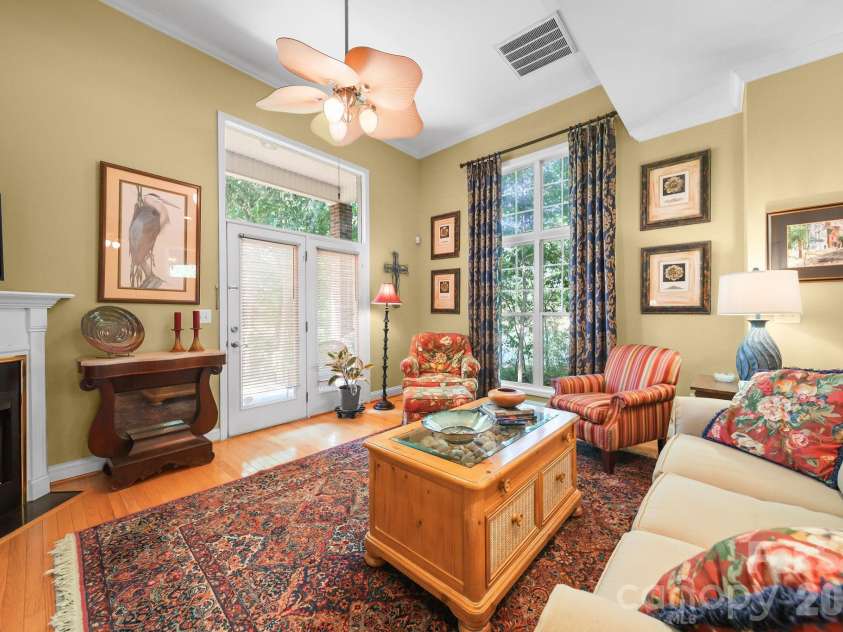 13339 Mint Lake Drive, Matthews, NC 28105.  MLS# CAR4373352, YatesRealty ID 18154. 