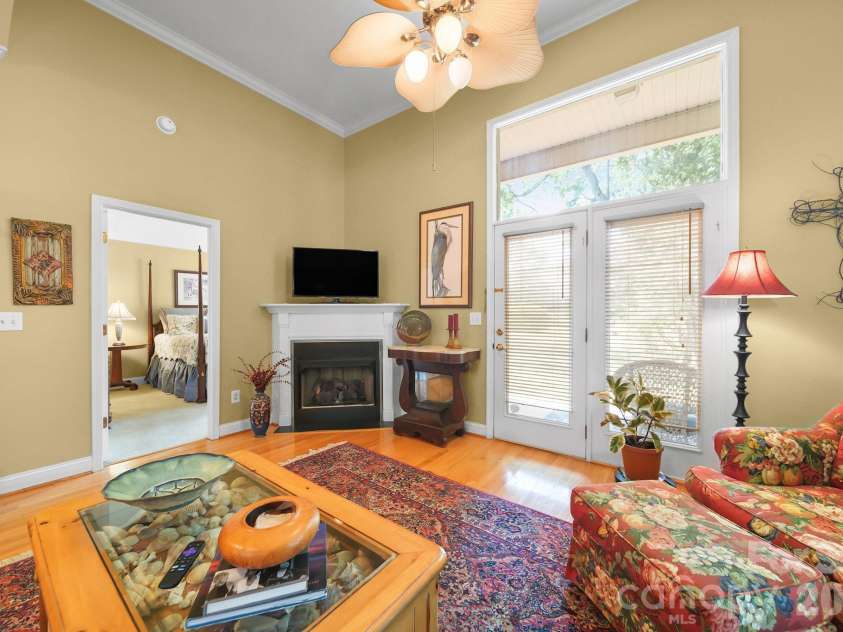 13339 Mint Lake Drive, Matthews, NC 28105.  MLS# CAR4373352, YatesRealty ID 18154. 