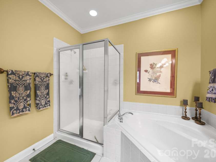 13339 Mint Lake Drive, Matthews, NC 28105.  MLS# CAR4373352, YatesRealty ID 18154. 