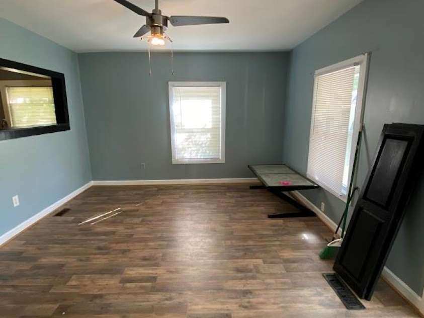 406 River Drive, Gaffney, SC 29340.  MLS# CAR4376358, YatesRealty ID 18155. 