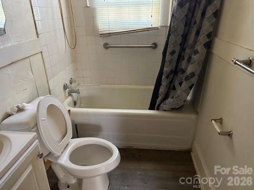 921 Reliance Street, Charlotte, NC 28208.  MLS# CAR4375669, YatesRealty ID 18158. 