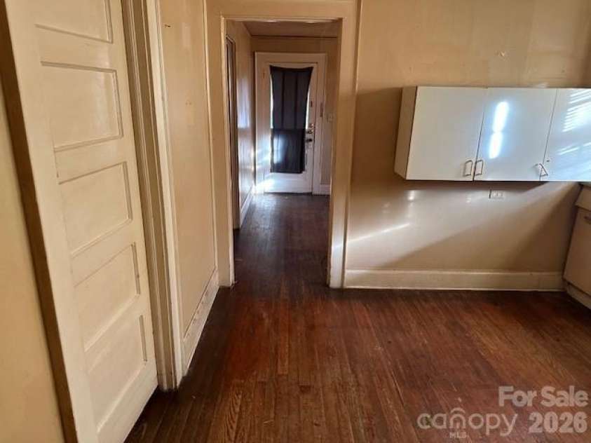921 Reliance Street, Charlotte, NC 28208.  MLS# CAR4375669, YatesRealty ID 18158. 