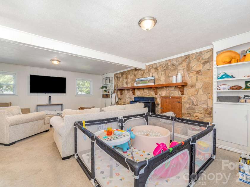 115 Northcrest Drive, Kannapolis, NC 28081.  MLS# CAR4296020, YatesRealty ID 18159. 