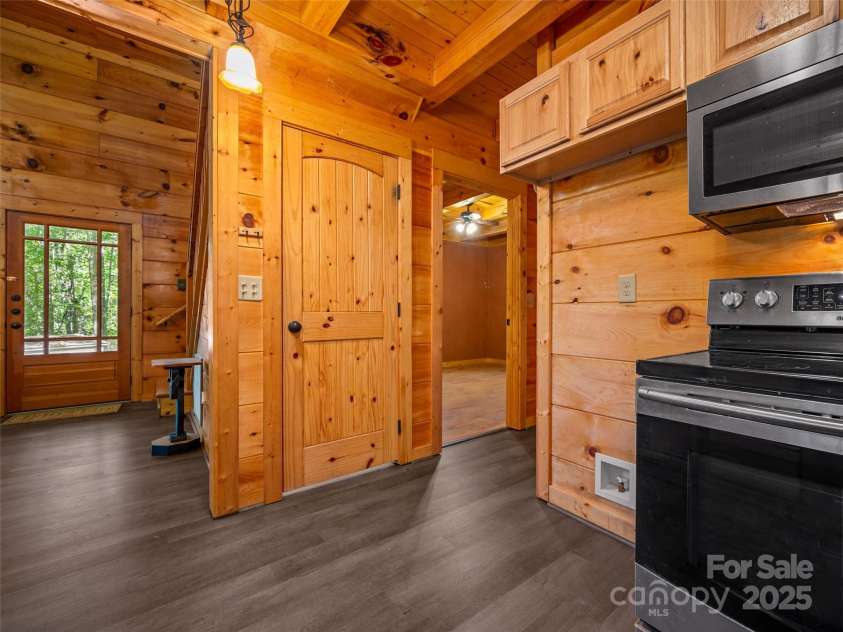 329 Cinnamon Ridge, Rutherfordton, NC 28139.  MLS# CAR4314357, YatesRealty ID 1816. 