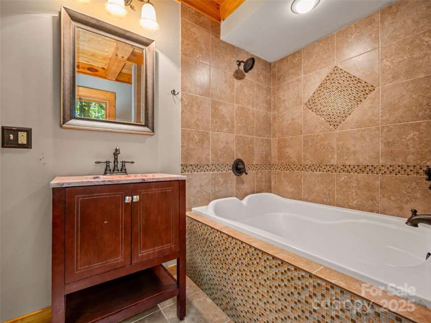 329 Cinnamon Ridge, Rutherfordton, NC 28139.  MLS# CAR4314357, YatesRealty ID 1816. 